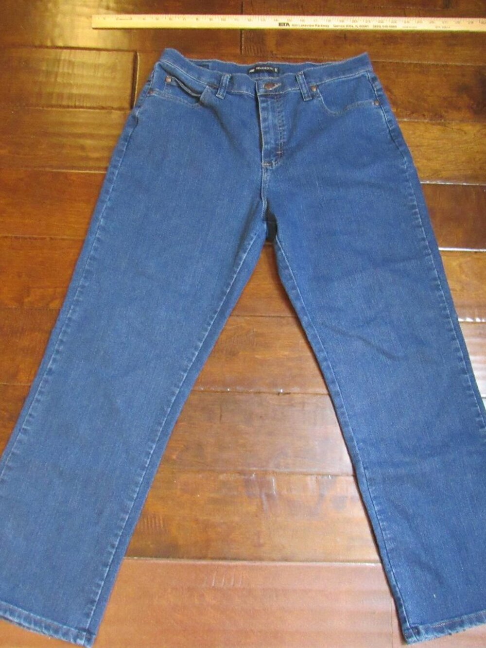 Lee Women's Relaxed Fit Straight Leg Blue Denim Jeans Size 12 Short Casual